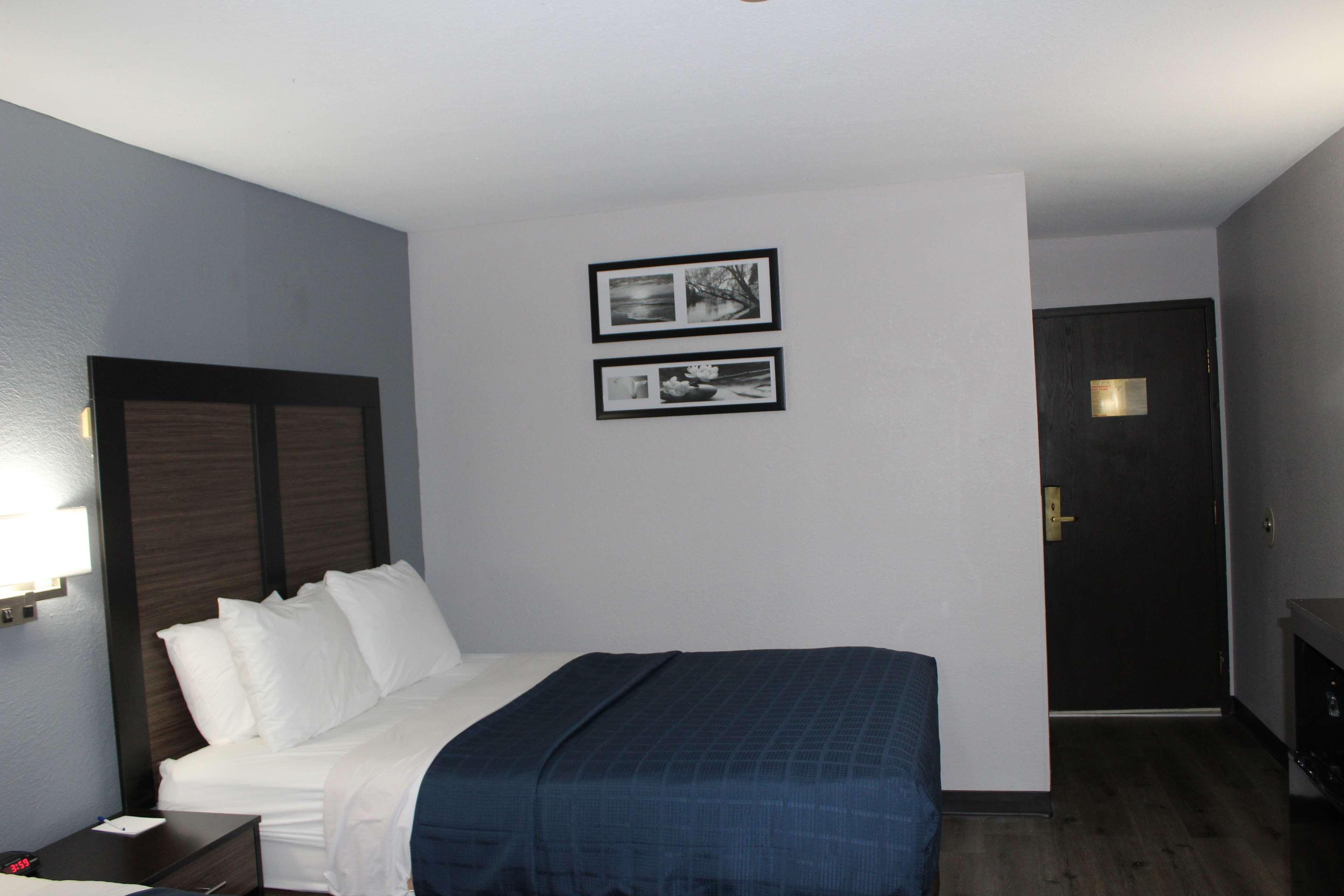 Ramada By Wyndham Cedar Rapids South Ξενοδοχείο Εξωτερικό φωτογραφία