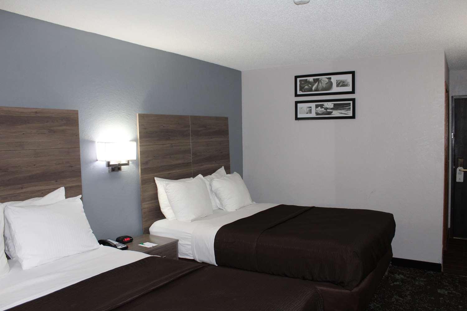 Ramada By Wyndham Cedar Rapids South Ξενοδοχείο Εξωτερικό φωτογραφία