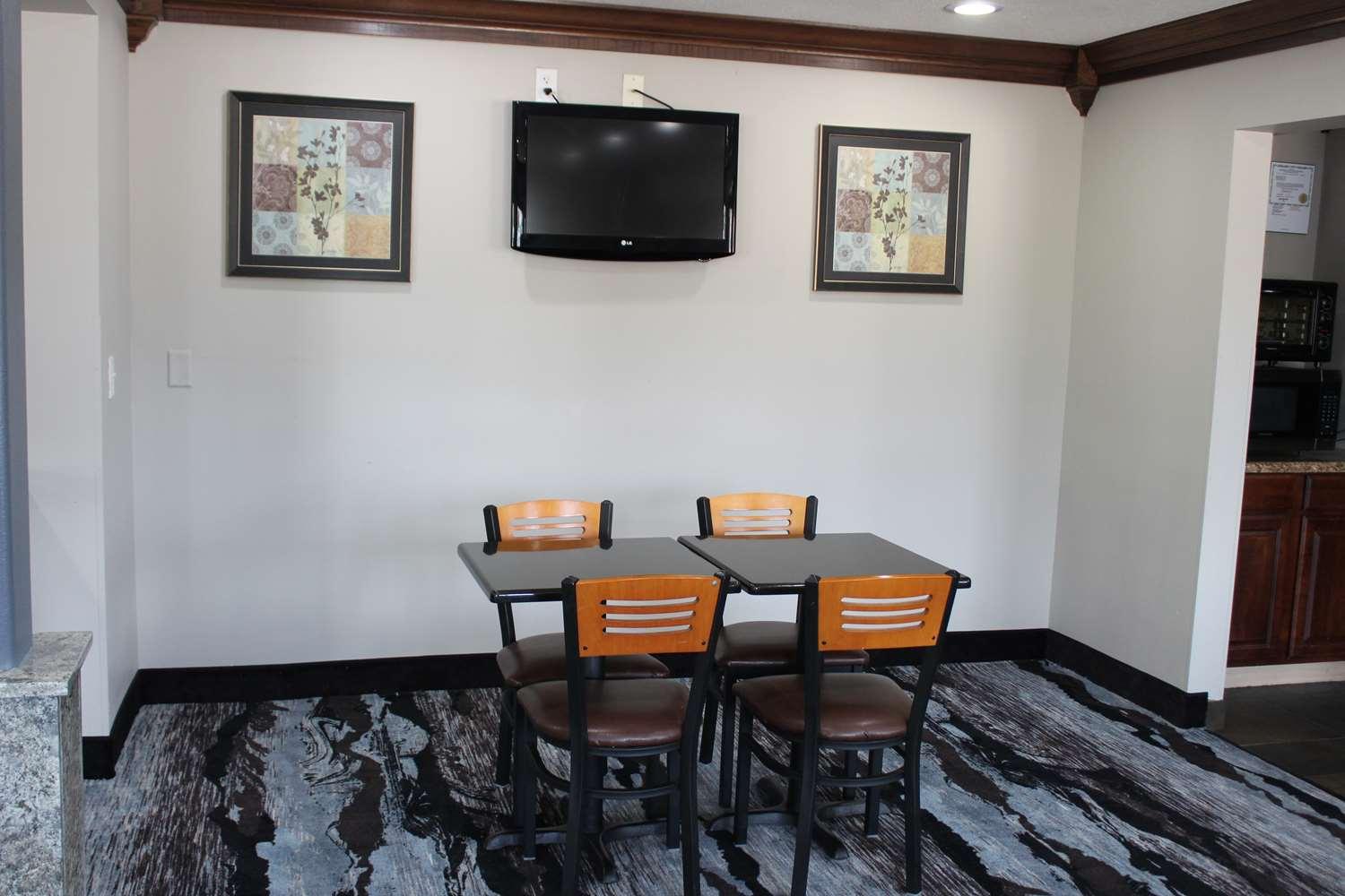 Ramada By Wyndham Cedar Rapids South Ξενοδοχείο Εξωτερικό φωτογραφία