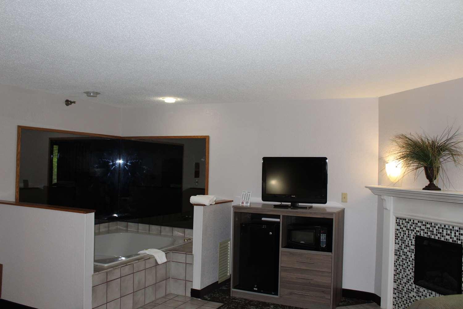 Ramada By Wyndham Cedar Rapids South Ξενοδοχείο Εξωτερικό φωτογραφία