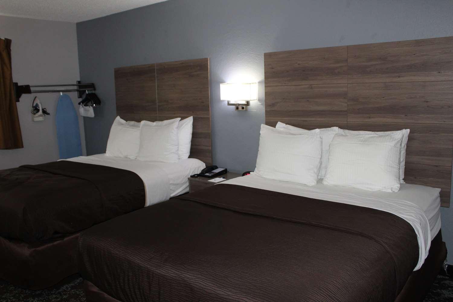 Ramada By Wyndham Cedar Rapids South Ξενοδοχείο Εξωτερικό φωτογραφία