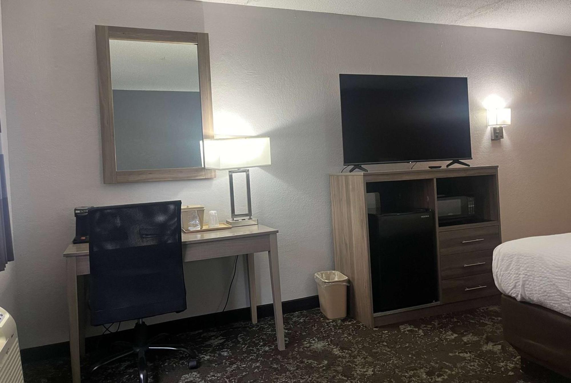 Ramada By Wyndham Cedar Rapids South Ξενοδοχείο Εξωτερικό φωτογραφία