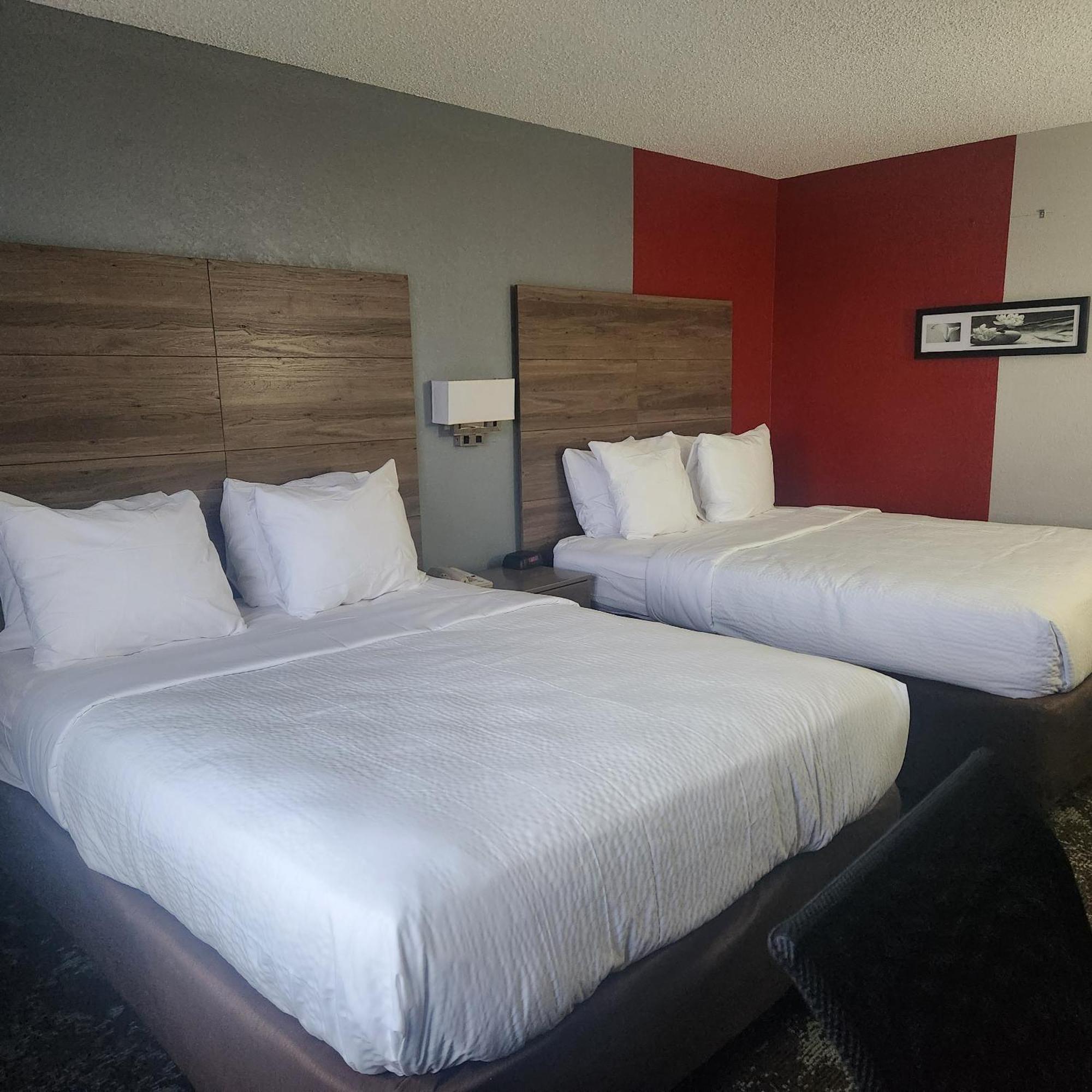 Ramada By Wyndham Cedar Rapids South Ξενοδοχείο Εξωτερικό φωτογραφία